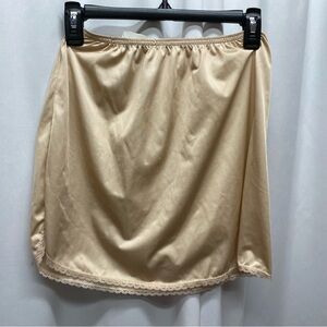 Vanity Fair slip size small women's beige nude satin lace new with tags